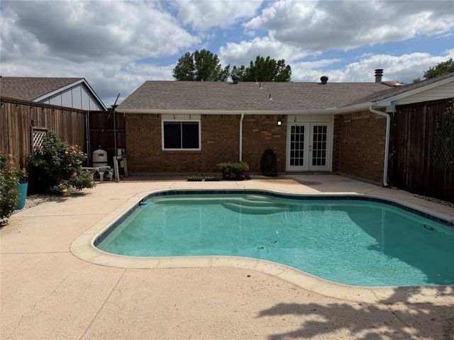 5404 Rice Drive, The Colony, TX 75056