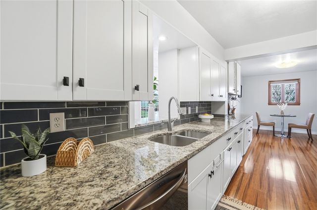 306 East Drive, Oakwood, OH 45419