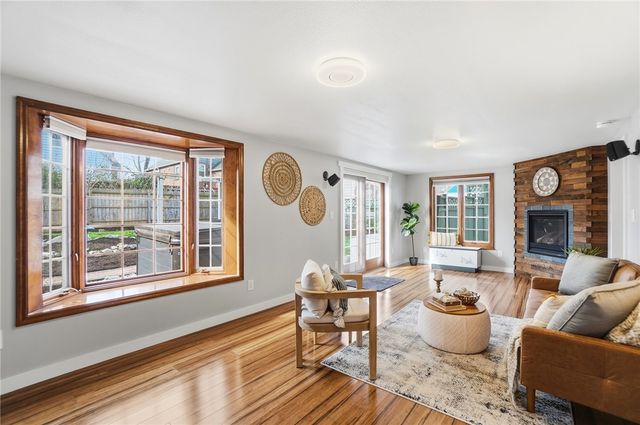 306 East Drive, Oakwood, OH 45419