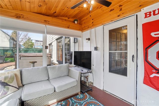 306 East Drive, Oakwood, OH 45419