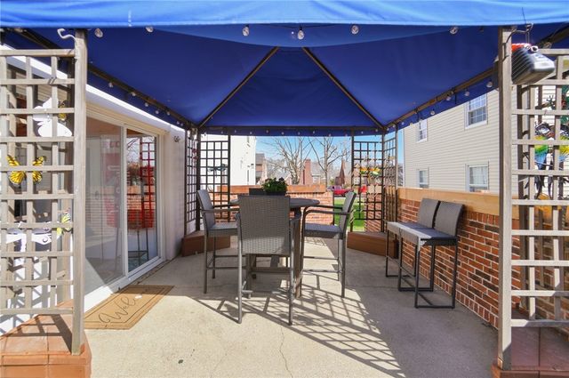 306 East Drive, Oakwood, OH 45419