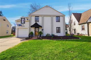 306 East Drive, Oakwood, OH 45419