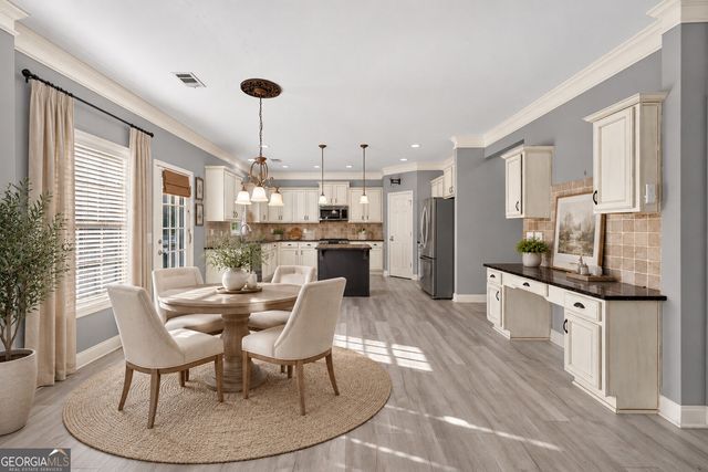 1664 Maes Overlook, Loganville, GA 30052