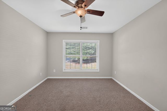 1664 Maes Overlook, Loganville, GA 30052