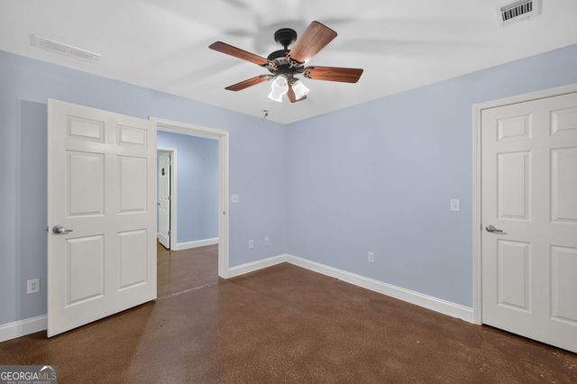 1664 Maes Overlook, Loganville, GA 30052