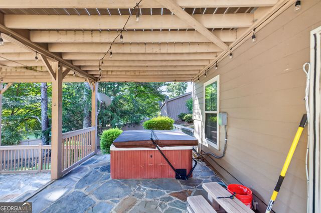 1664 Maes Overlook, Loganville, GA 30052