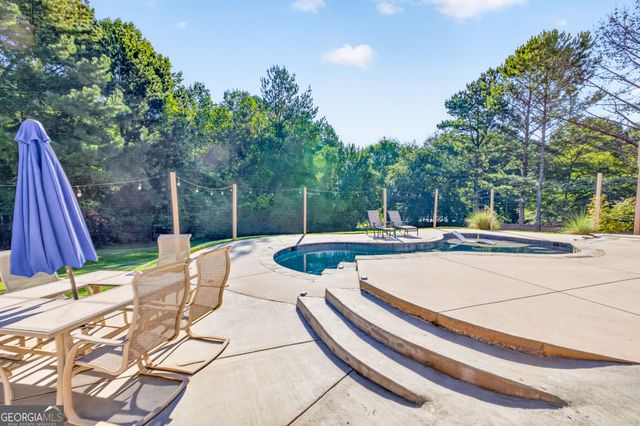 1664 Maes Overlook, Loganville, GA 30052