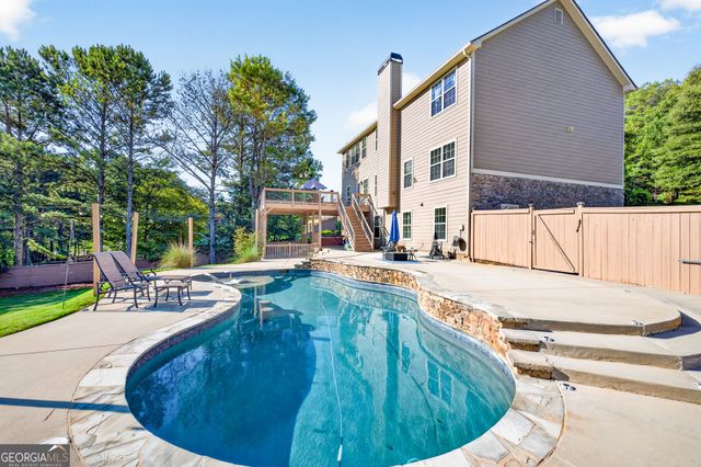 1664 Maes Overlook, Loganville, GA 30052