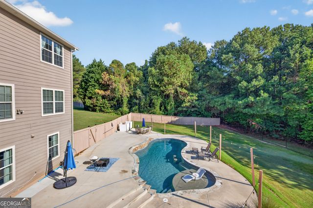 1664 Maes Overlook, Loganville, GA 30052