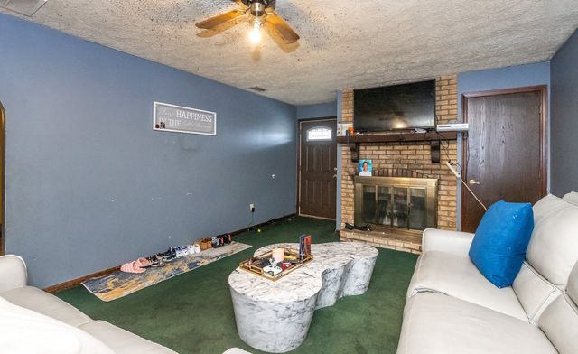 8557 La Corrida Court, Indianapolis, IN 46227