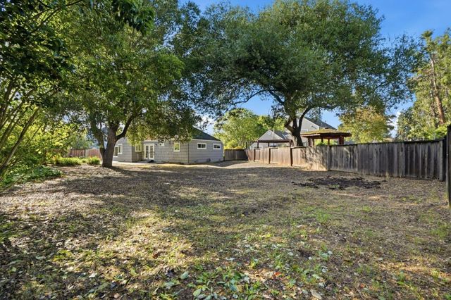 1711 William Henry Court, Los Altos, CA 94024