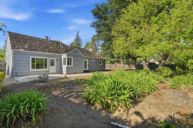 1711 William Henry Court, Los Altos, CA 94024