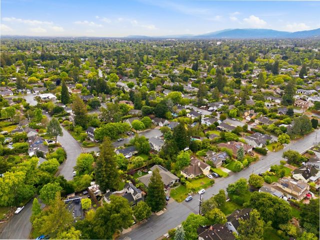 1711 William Henry Court, Los Altos, CA 94024