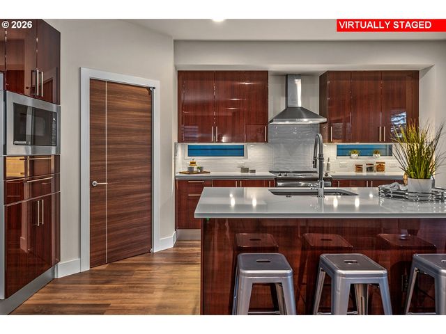 15777 Sw VANDERWOOD Ave, Tigard, OR 97224