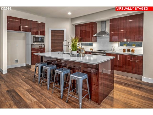 15777 Sw VANDERWOOD Ave, Tigard, OR 97224