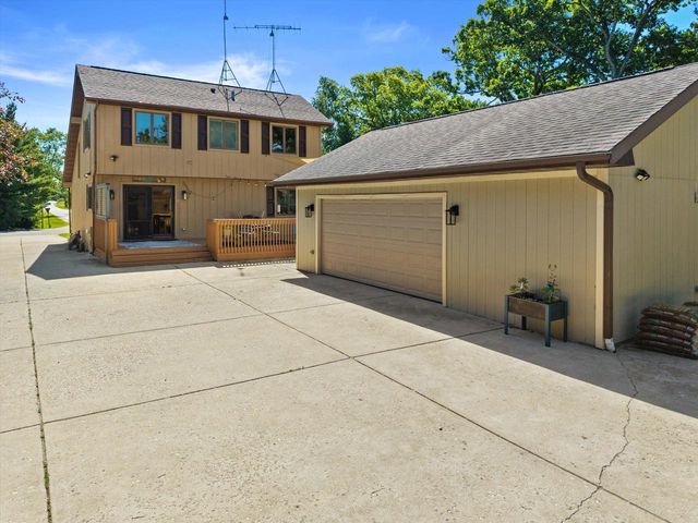 12806 228th AVENUE, Bristol, WI 53104