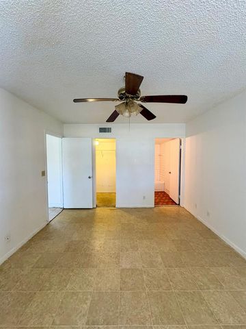 2915 SW 22nd Avenue 201, Delray Beach, FL 33445