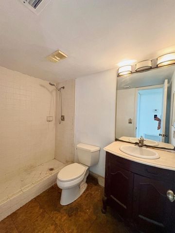 2915 SW 22nd Avenue 201, Delray Beach, FL 33445