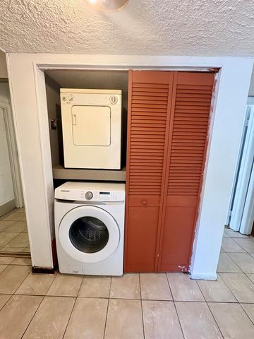 2915 SW 22nd Avenue 201, Delray Beach, FL 33445