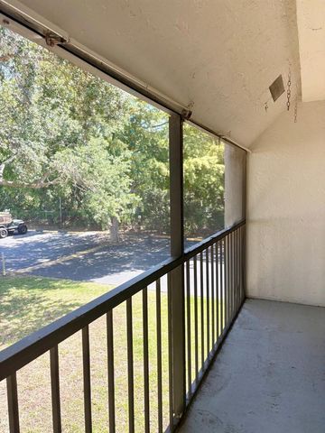2915 SW 22nd Avenue 201, Delray Beach, FL 33445