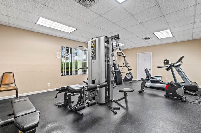 2915 SW 22nd Avenue 201, Delray Beach, FL 33445