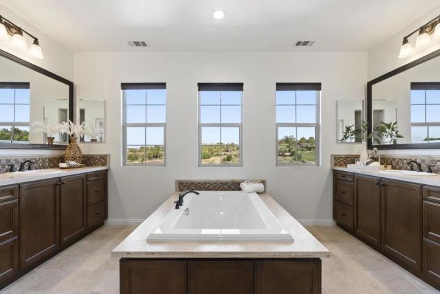 15624 BELTAIRE LANE, San Diego, CA 92127