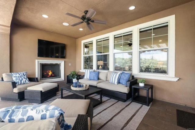 15624 BELTAIRE LANE, San Diego, CA 92127