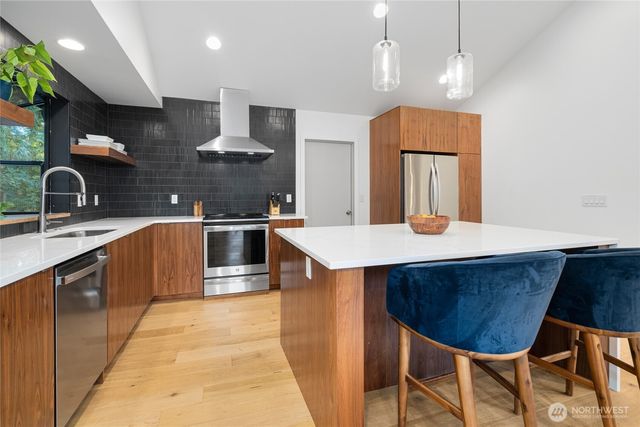 17628 252nd Avenue SE, Maple Valley, WA 98038