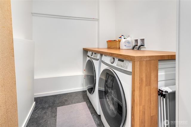 17628 252nd Avenue SE, Maple Valley, WA 98038