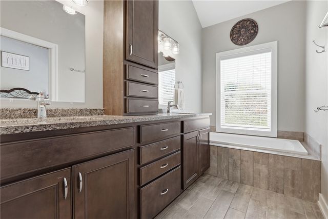351 Woodruff St, Mt Washington, PA 15211