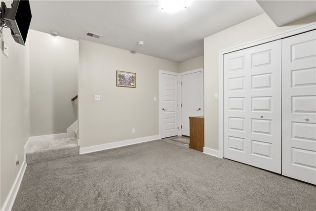 351 Woodruff St, Mt Washington, PA 15211