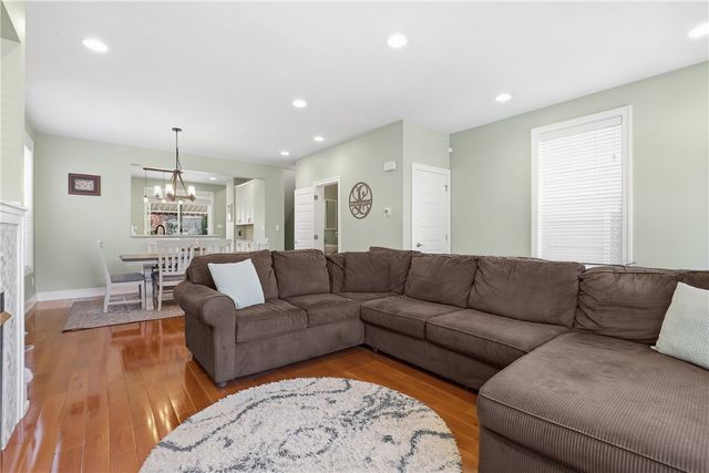 351 Woodruff St, Mt Washington, PA 15211