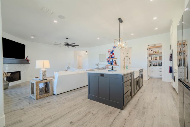3918 HIDDEN HILLS, Longview, TX 75605