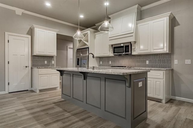 6296 NW 178th Terrace, Edmond, OK 73012