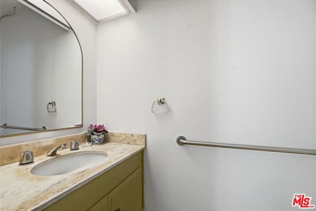 18329 Van Ness Avenue, Torrance, CA 90504