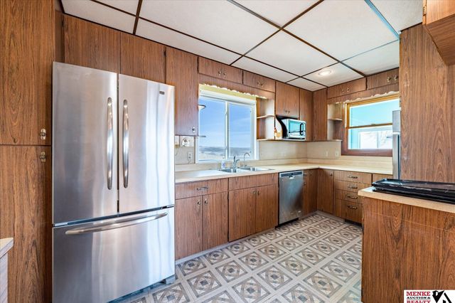 25142 230th Street, Underwood, IA 51576