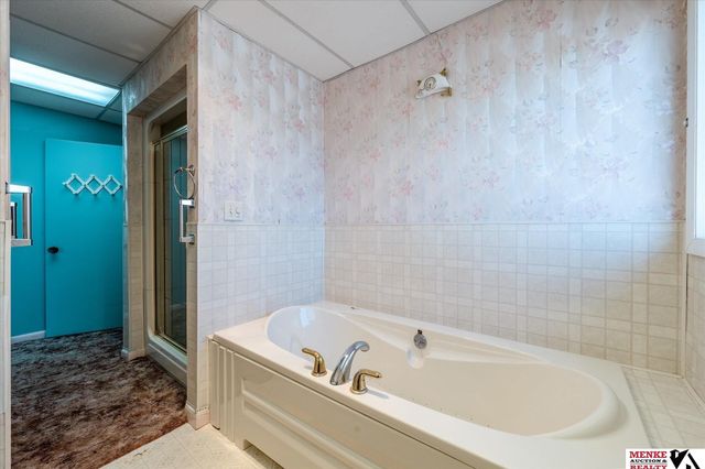 25142 230th Street, Underwood, IA 51576