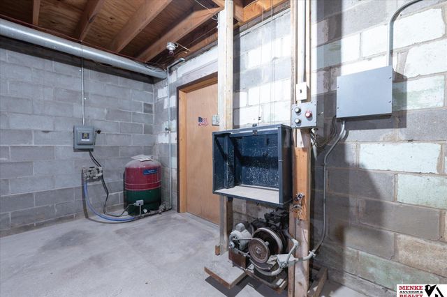 25142 230th Street, Underwood, IA 51576