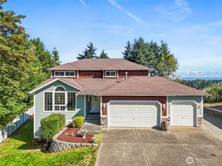 403 207th Avenue E, Lake Tapps, WA 98391