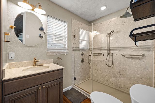 436 Pompano Street, Bayou Vista, TX 77563