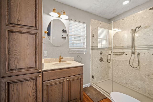 436 Pompano Street, Bayou Vista, TX 77563