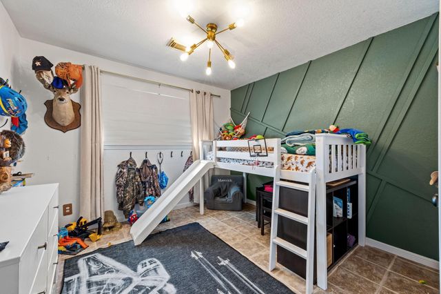 436 Pompano Street, Bayou Vista, TX 77563