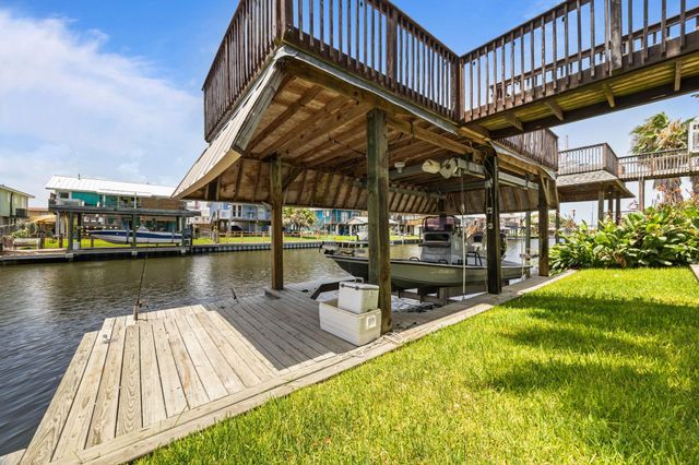 436 Pompano Street, Bayou Vista, TX 77563