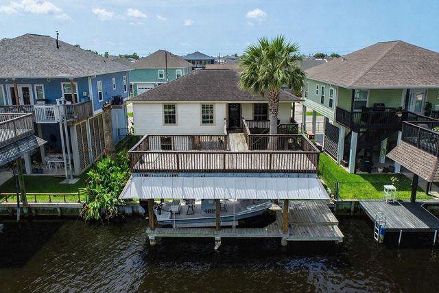 436 Pompano Street, Bayou Vista, TX 77563