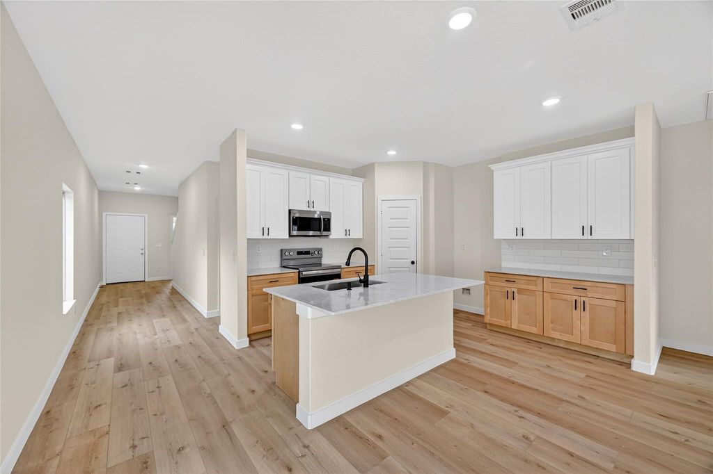 640 Levine Court, Conroe, TX 77316