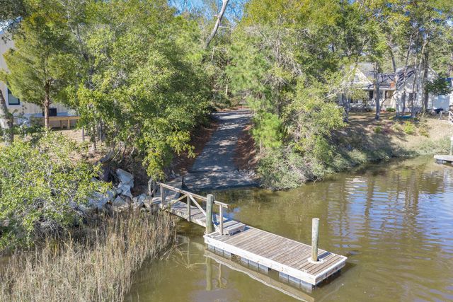 8374 Chisolm Plantation Road, Edisto Island, SC 29438