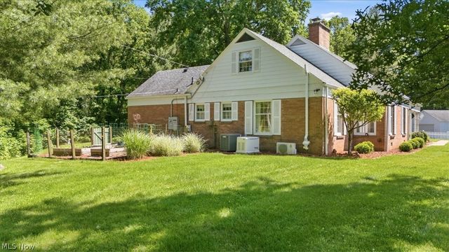 1100 46th Street, Vienna, WV 26105