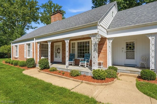 1100 46th Street, Vienna, WV 26105