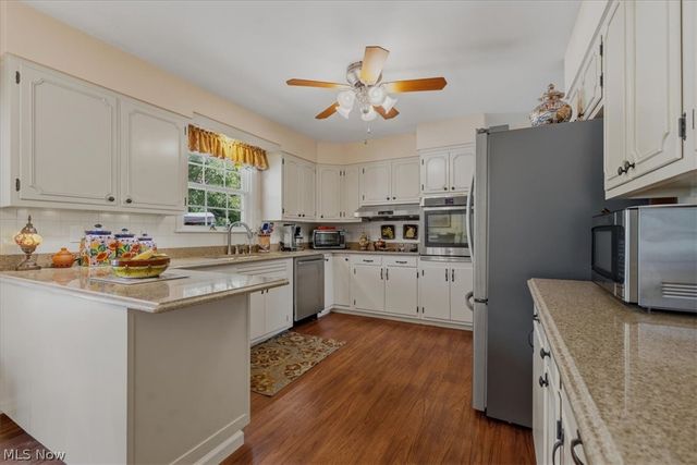 1100 46th Street, Vienna, WV 26105