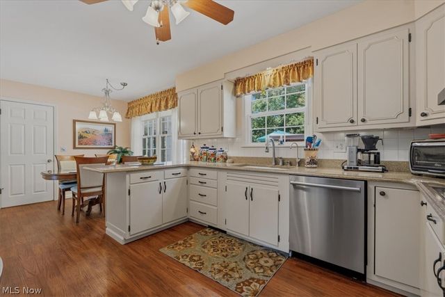 1100 46th Street, Vienna, WV 26105